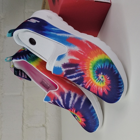Sketches Go Walk Joy Fun Energy Tie Dye Slip-On Shoe - Picture 2 of 8